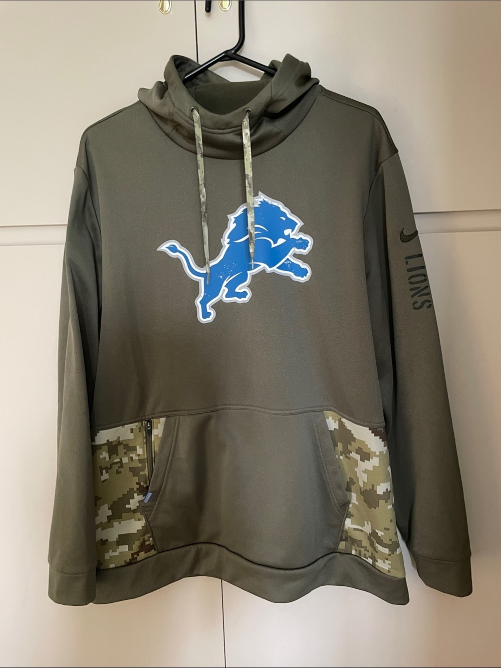Detroit Lions Salute to Service Nike Olive Green Camo-Trim Pullover Hoodie